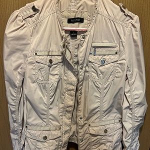 White House black market cream coverup